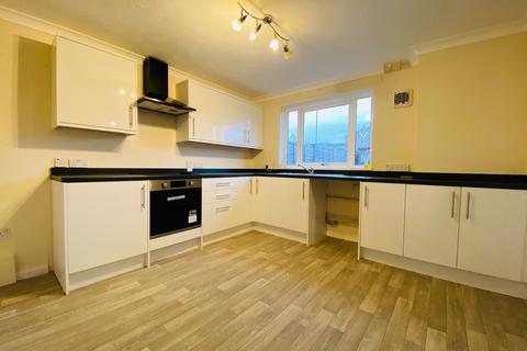 3 bedroom terraced house to rent, Esther Square, Columbia, Washington, Tyne And Wear, NE38