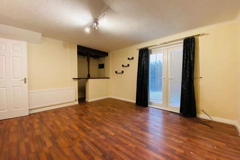 3 bedroom terraced house to rent, Esther Square, Columbia, Washington, Tyne And Wear, NE38