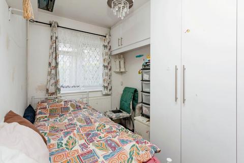 82 Carroll Close, Newport Pagnell, MK16 8QH