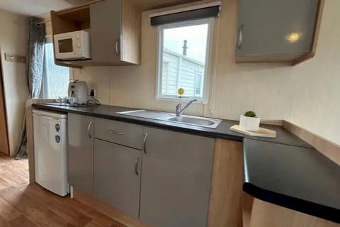 2 bedroom static caravan for sale, Felixstowe Beach, , Walton Avenue IP11