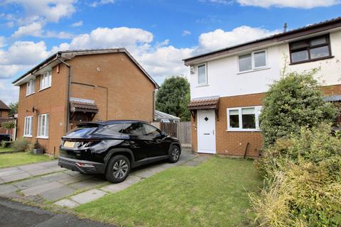 2 bedroom semi-detached house to rent, Montrose Close, Fearnhead, WA2