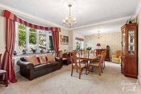 45 Tycehurst Hill, Loughton, IG10 1BZ