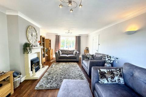 3 Buswell Close, Weedon, Northampton, NN7 4QE