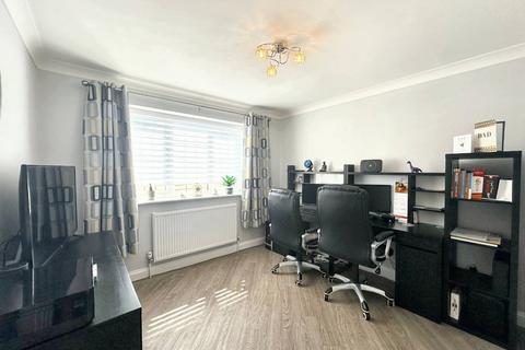 3 Buswell Close, Weedon, Northampton, NN7 4QE