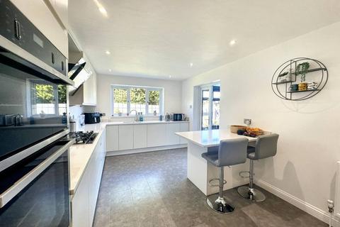 3 Buswell Close, Weedon, Northampton, NN7 4QE
