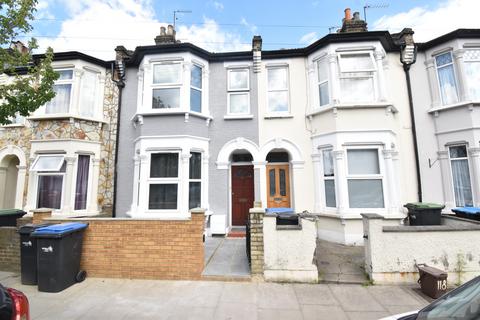 3 bedroom terraced house to rent, Fotheringham Road, Enfield, Greater London, EN1