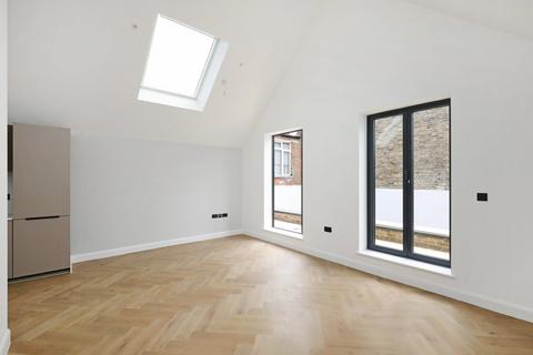 2 bedroom flat for sale, Cranmer Avenue, Northfields, Ealing, W13