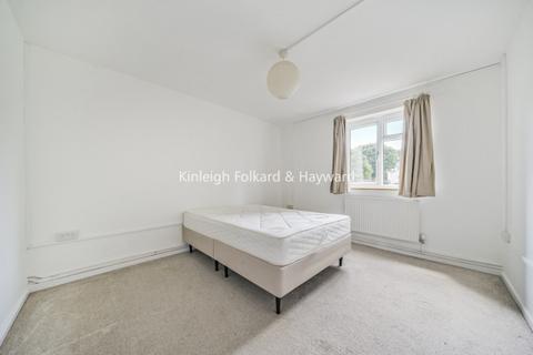2 bedroom flat to rent, Mount Avenue London W5