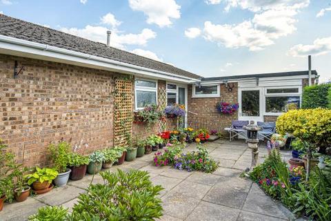 3 bedroom detached bungalow for sale, Llandrindod,  Powys,  LD1