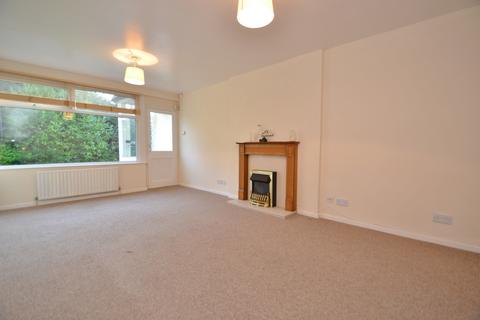 2 bedroom flat to rent, Hillside Court, Hawkhills, Leeds LS7