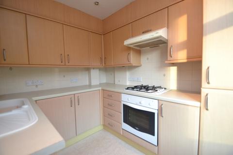2 bedroom flat to rent, Hillside Court, Hawkhills, Leeds LS7