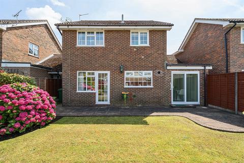 3 bedroom detached house for sale, Rapley Avenue, Storrington, West Sussex, RH20