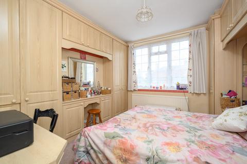3 bedroom semi-detached house for sale, Sunbury Lane, Walton-on-Thames, KT12