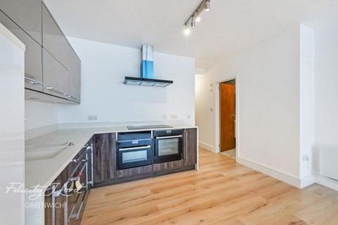 1 bedroom flat for sale, New Cross Road, London, SE14 6AL