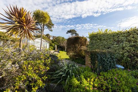 4 bedroom terraced house for sale, Opposite Tavern Beach, St Mawes Waterfront.