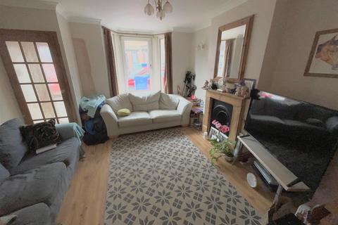 3 bedroom terraced house for sale, Belmont Road, Faversham, Kent