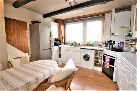 3 bedroom flat to rent, St. Anns Road, Holland Park, London W11