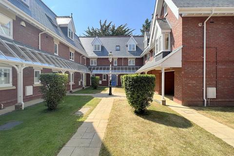 4 bedroom townhouse for sale, The Avenue, Branksome Park, Poole, BH13