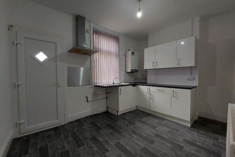 2 bedroom terraced house to rent, Willis Street, Burnley BB11