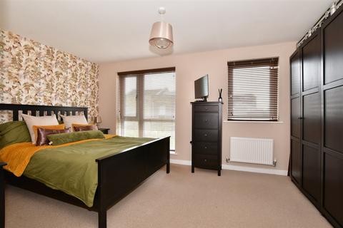 4 bedroom terraced house for sale, Vimy Drive, Dartford, Kent