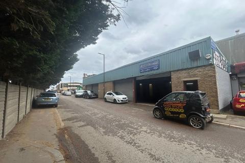 Industrial unit to rent, Commercial Road, London N18