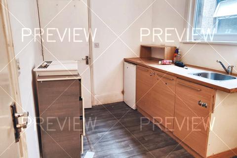 Studio to rent, Ripple Road, Barking IG11