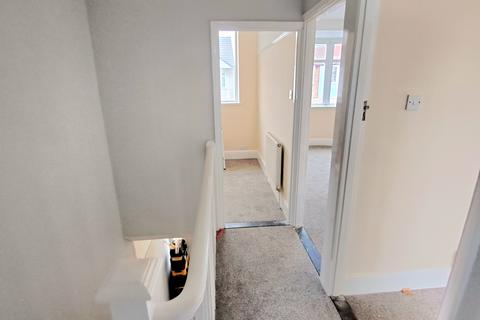 3 bedroom end of terrace house to rent, Rothesay Road, Gosport PO12