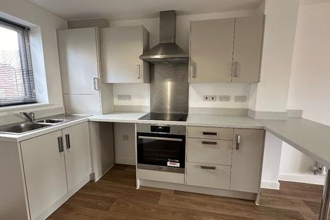 2 bedroom semi-detached house to rent, Hutchings Drive, Tithebarn, Exeter