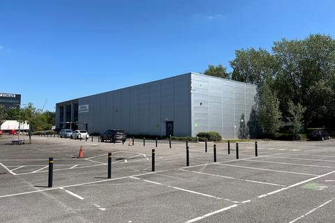 Warehouse to rent, Waitrose Sports & Social Club, Willoughby Road, Bracknell, RG12 8FP