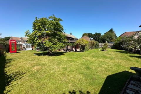 11 Forest Lane Close, Liphook, GU30 7PA