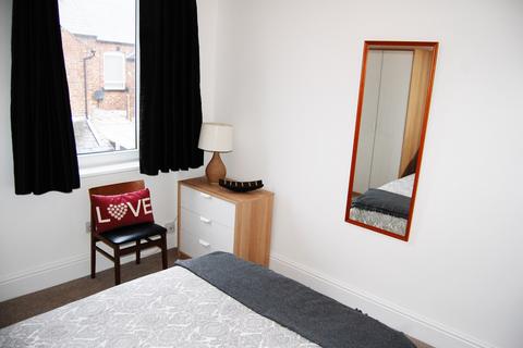 4 bedroom terraced house to rent, Greengate Street, Barrow-in-Furness, Cumbria, LA14