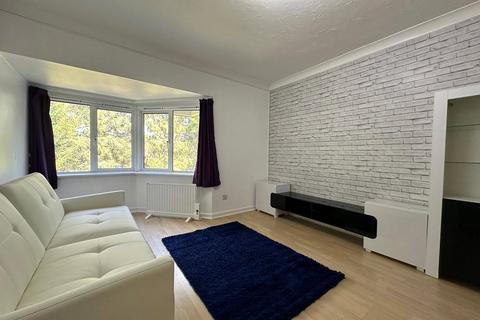 Studio to rent, Mount Lane, Bracknell, Berkshire, RG12