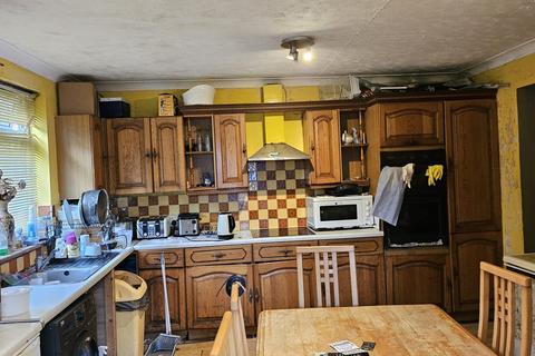 117 Brookdene Road, London, SE18 1EH