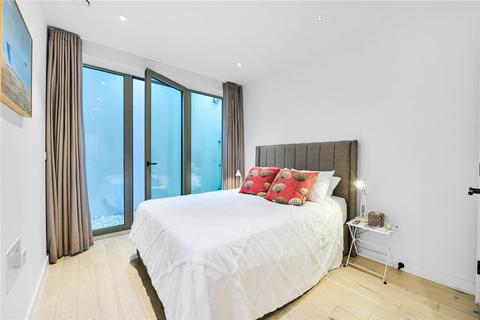 3 bedroom flat for sale, Balham High Road, London, SW17