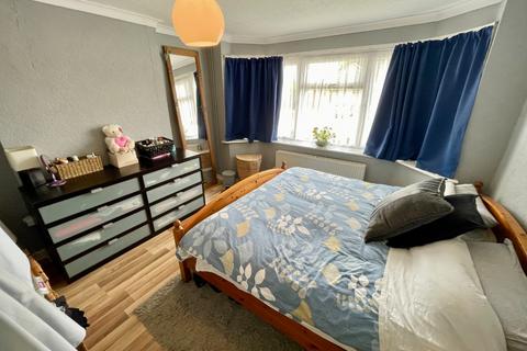 3 bedroom semi-detached bungalow for sale, Felix Avenue, Luton, Bedfordshire, LU2