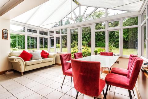 1 Highlands Park, Leatherhead, KT22 8PY