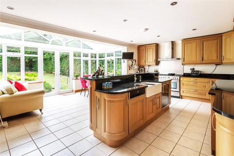 1 Highlands Park, Leatherhead, KT22 8PY