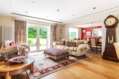 1 Highlands Park, Leatherhead, KT22 8PY