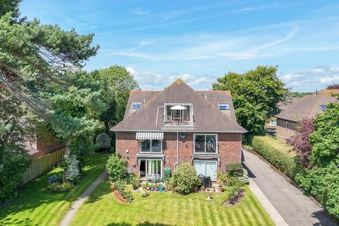 3 bedroom apartment for sale, Wortley Road, Highcliffe, Christchurch, BH23