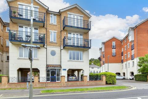 2 bedroom apartment for sale, Fennel Close, Rochester, Kent