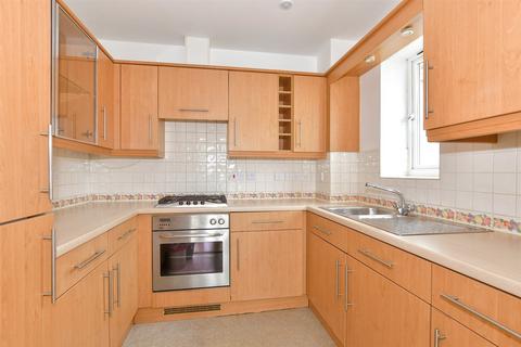 2 bedroom apartment for sale, Fennel Close, Rochester, Kent
