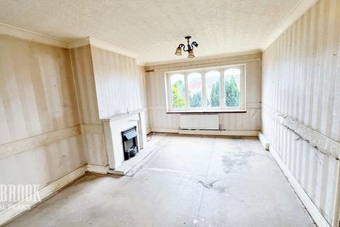 3 bedroom detached house for sale, Chatsworth Close, Aston