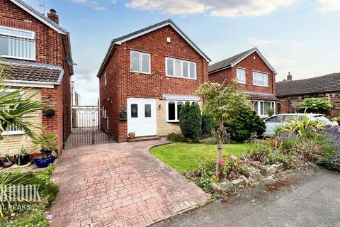 3 bedroom detached house for sale, Chatsworth Close, Aston