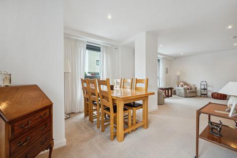 2 bedroom flat for sale, Meadowside Quay Square, Flat 1/4, Glasgow Harbour, Glasgow, G11 6BS