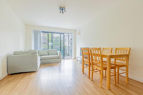 3 bedroom apartment to rent, Heath Place, London, E3