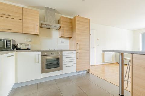 3 bedroom apartment to rent, Heath Place, London, E3