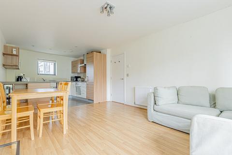 3 bedroom apartment to rent, Heath Place, London, E3