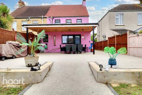 10 North Road, Queenborough, ME11 5EZ