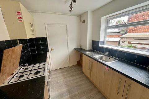 3 bedroom semi-detached house to rent, 4, Kendrick Drive, Oadby, Leicester, LE2 5RR