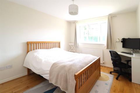 3 bedroom terraced house for sale, Cavenham Close, Surrey GU22